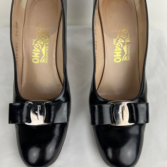 Salvatore Ferragamo Black Bow Embellished Block Heel Pumps - Picture 2 of 14